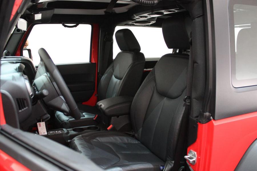  Jeep Wrangler Slim Concept 2013 года  (фото 9 из 19)